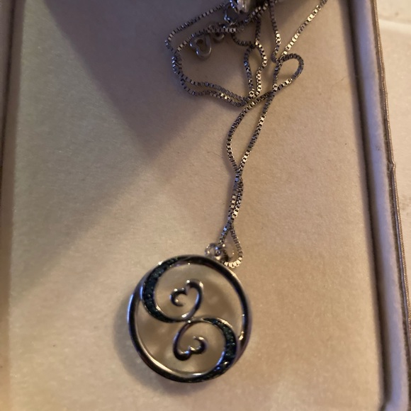 Two hearts necklace - Picture 2 of 3